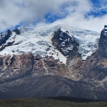 Nevado del Tolima with El Gusano (right) seen from the way to the hot springs Termas del Cañon